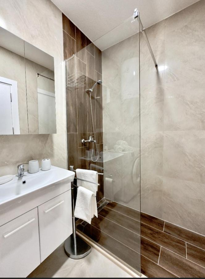 Apartment Apartment, 5 Minutes To The